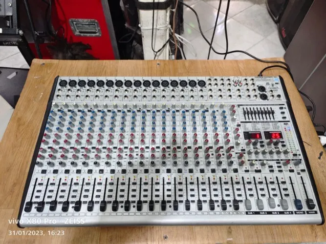 Mesa De Som Behringer Eurodesk Sl2442fx-pro Funcionando 100%