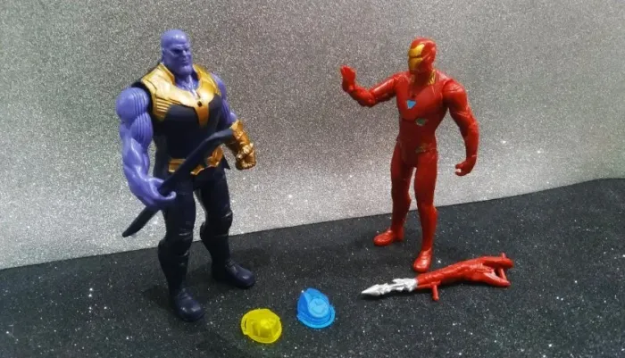 Coleção Bonecos Vingadores Avengers Legends Cc019 - Thanos E Homem De Ferro
