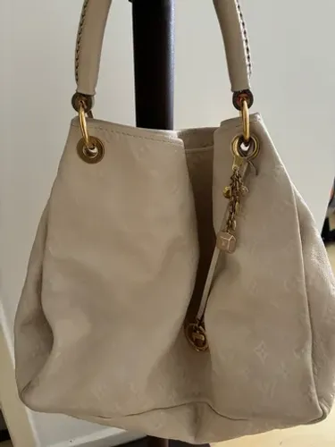 Bolsa LV