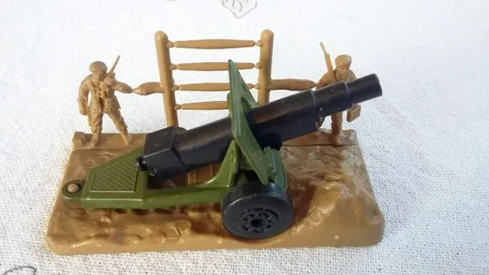 Matchbox Fiel Gun 1977