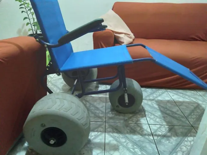 Cadeira de Praia com Rodas -  Para Diversão e Conforto!