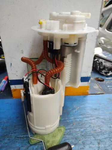 bomba de combustível Corolla híbrido 23