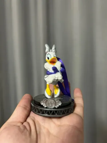 Ornamento Margarida 100 anos Disney. Daisy Duck