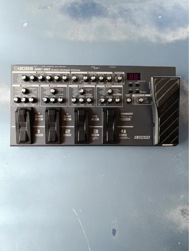 Pedaleira Boss ME-80 Cosm