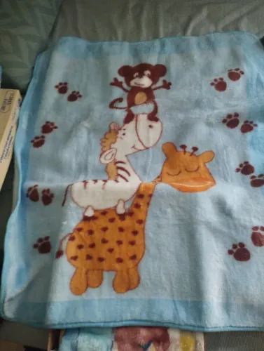 Cobertor de Bebê - Girafa, Zebra e Macaco e urso no trenzinho.