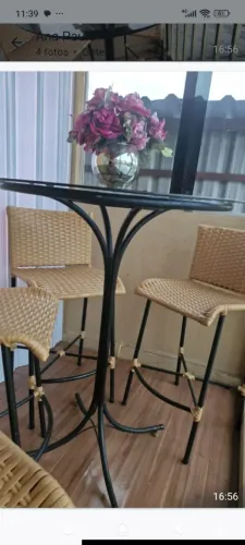 Jogo de mesa retrô com 4 cadeiras alta 