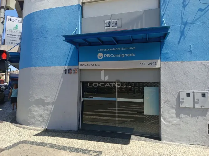 Loja 65m², esquina Santa Rita com Getulio