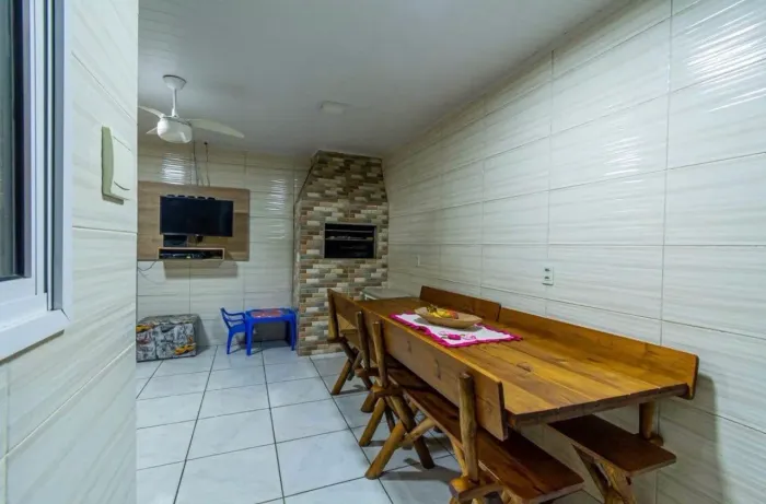 REDINHA | CASA PRONTO P/ MORAR C/ AREA GOUMERT - VENDO PARCELADO!