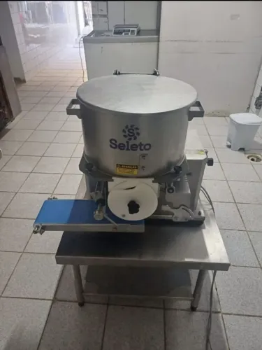 Máquina de Fazer Hambúrguer Seleto - Equipamento Comercial