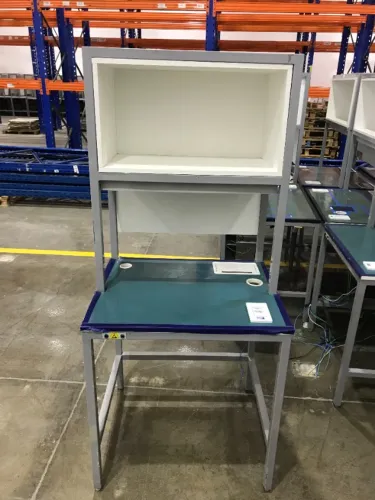 Mesa De Trabalho P/ Eletrônica + Barra P/ Tomadas. (Usado)Mesa De Trabalho P/ Eletrônica +
