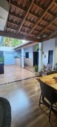 RS 21 / VENDO CASA NAS QUINTAS