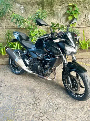 A MAIS LINDA Kawasaki Z 400 ALL BLACK 2021!
