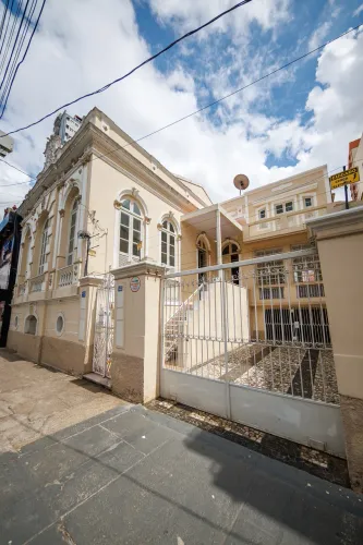 Imóvel comercial para aluguel na Cidade Velha | Fala com a Garantia!