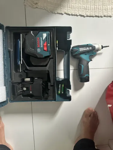 Parafusadeira Makita + Nível Laser Bosch