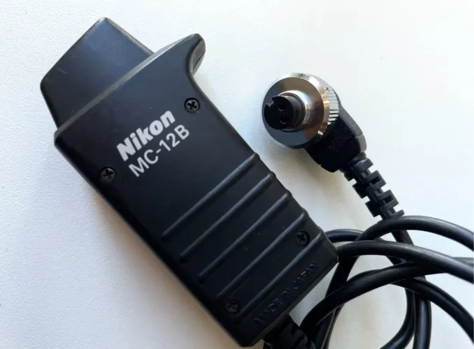 Cabo de Controle Remoto Nikon MC-12B