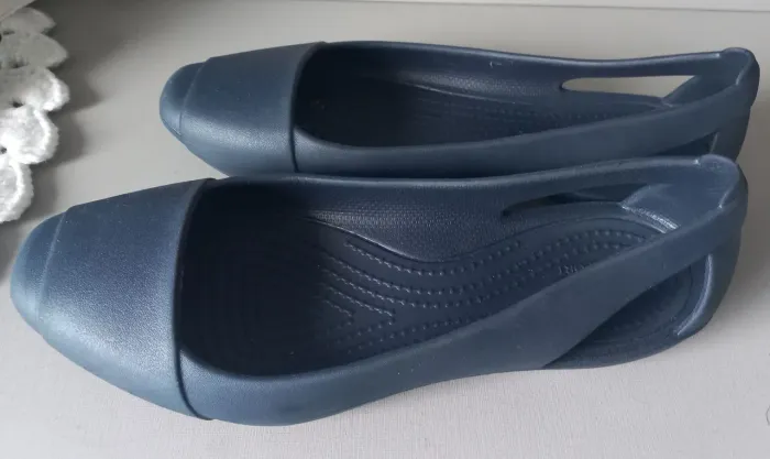 Sapatilha Crocs tamanho 35