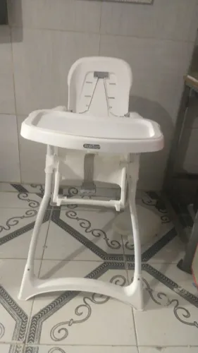 Cadeira de Alimentação Infantil Branca Peg Perego