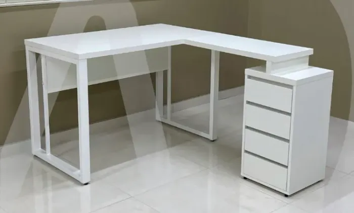 Mesa / birô / escritório em formato L - gaveteiro