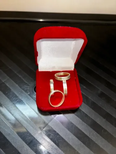 Alianças preta 