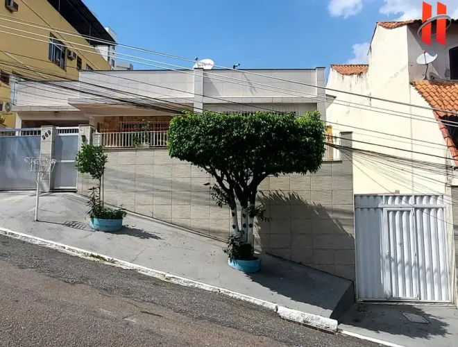 Casa de condomínio com 3 quartos à venda, 350 m² por R$ 2.400.000 - Jardim Vinte e Cinco d