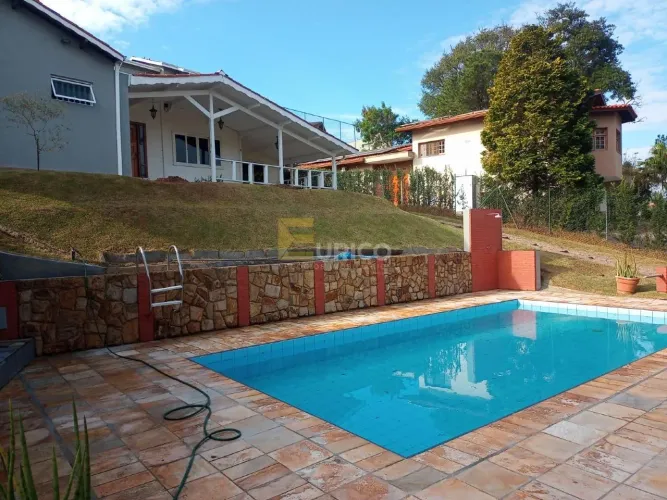 Casa á Venda no Condomínio Estância Marambaia na cidade de Vinhedo -SP