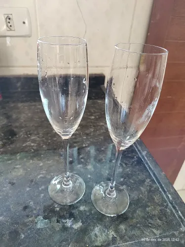 Par de taças de champanhe em cristal