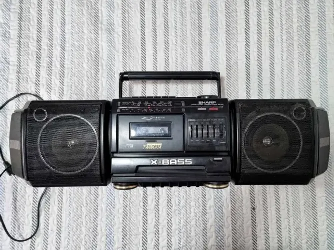 Antigo Radio Sharp Toca Fitas cassete k7 RADIO Am E Fm Boombox