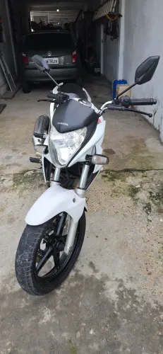 Modelo: Honda CB 300R / 300R Flex 2014 Apenas 64.607km - Conservada