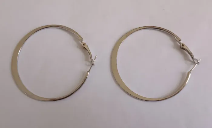 Par de brincos argola em aço