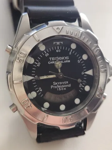 Relógio Technos Skydiver ChronoAlarm