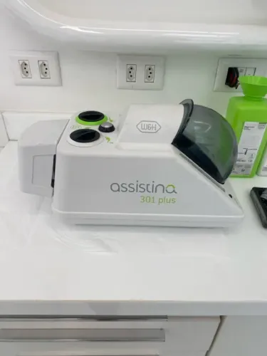 Assistina 301 Plus - Equipamento para Estética