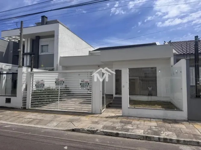 Casa com Piscina em Canoas - Bairro IGARA - Venda REF: 501483