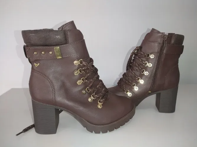 Botas novas