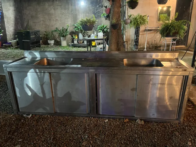 Pia industrial de aço inoxidável com gabinete