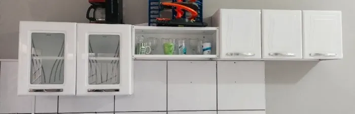 Vendem-se 3 armários aéreos de cozinha