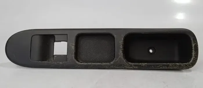 Moldura Botão Vidro Direito Peugeot 307 2011 - 2016