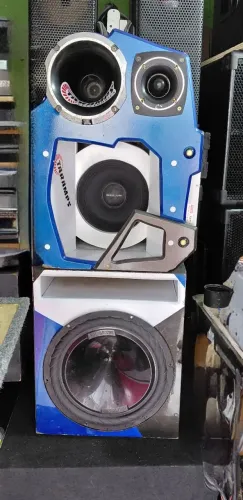 Som completo tocando!