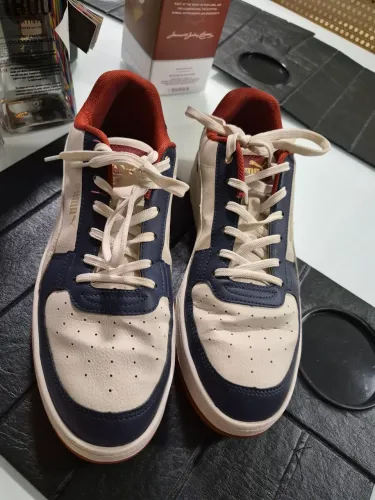 Vendo sapatenis de couro puma semi novo 