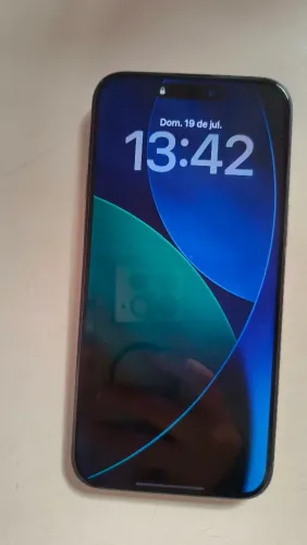 Iphone carregar e capa incluso já com película de câmera e tela, aceito negociação!!!