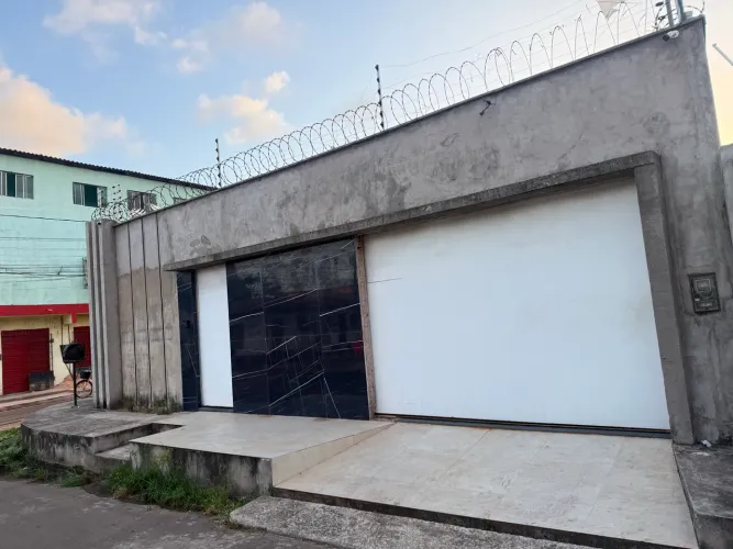 Vende-se essa casa
