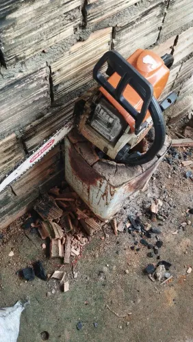 Vendo roçadeira e motor serra!