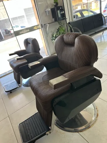 OPORTUNIDADE CADEIRA DE BARBEIRO 