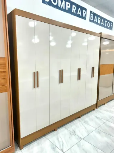 Guarda-Roupa Casal 8 Portas com 4 Gavetas