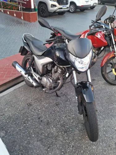 Vendo titan 150 2011