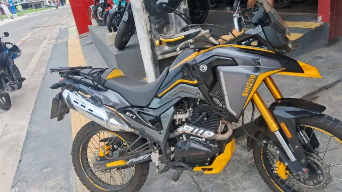 Vendo ou troco por carro