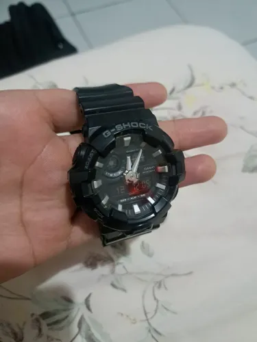 Relógio Casio G-Shock modelo GA-700