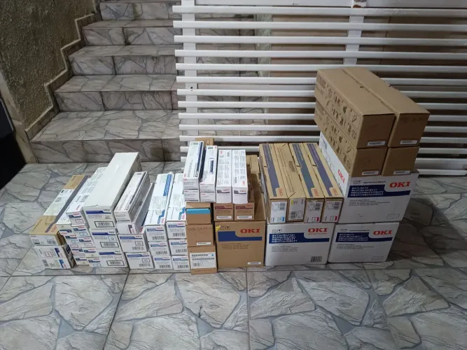 Vendo lote de toners e unidade de imagens Originais para impressoras Okidata.