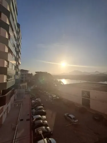 Venda: Kitnet em Conceito Aberto com Linda Vista para o Canal no Centro de Guarapari!