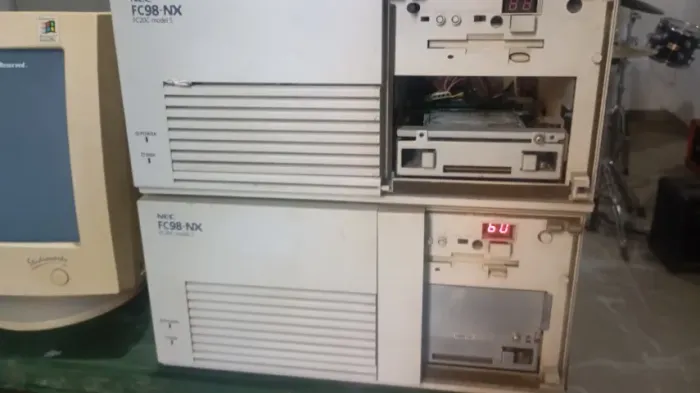 CPU antigo Pentium MMX 200 funcionando