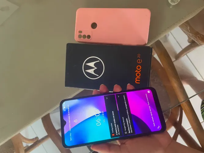 vende-se celular moto e20